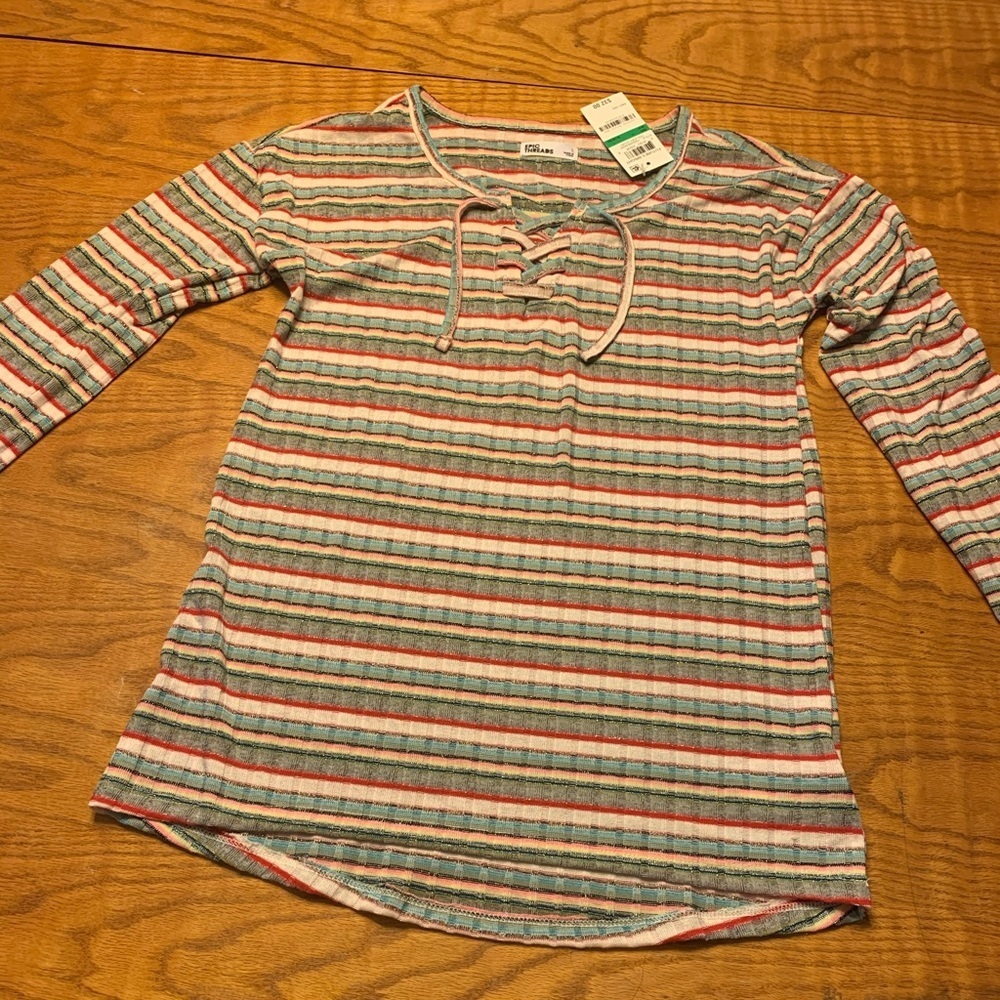 Brand New Epic Threads Top